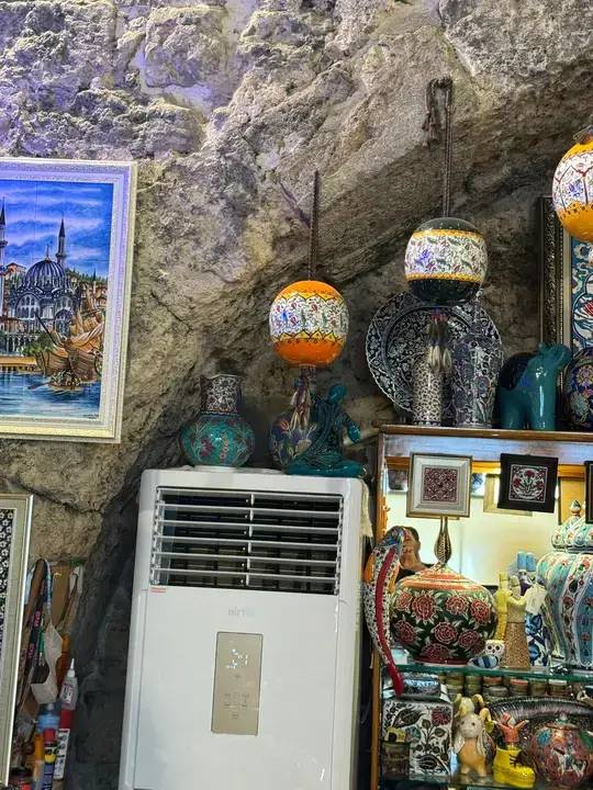 Kaleiçi'nde Tarihi Burcu Klima İçin Deldiler! 9